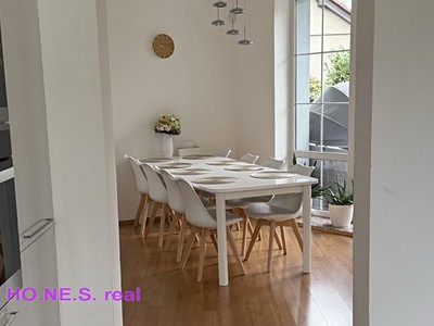Prodej  rodinného domu 226 m², pozemek 755 m²