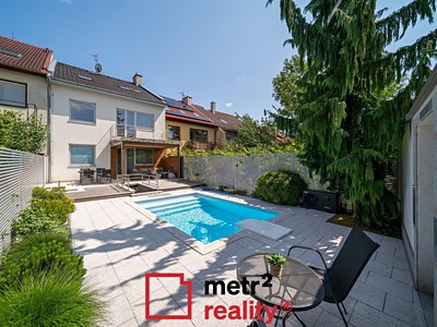Prodej  rodinného domu 350 m², pozemek 261 m²