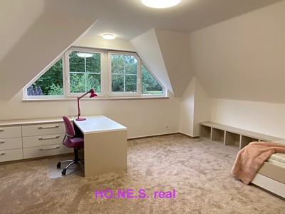 Prodej  rodinného domu 226 m², pozemek 755 m²