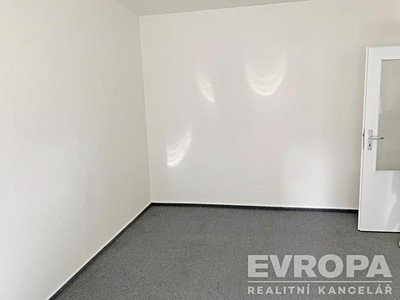 Pronájem bytu 1+1 40 m²