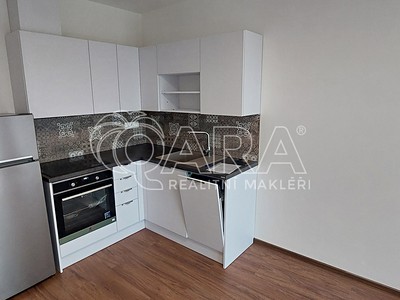 Pronájem bytu 1+kk 32 m²