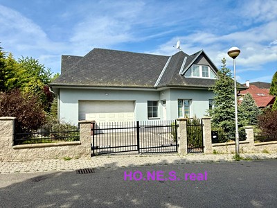 Prodej  rodinného domu 226 m², pozemek 755 m²