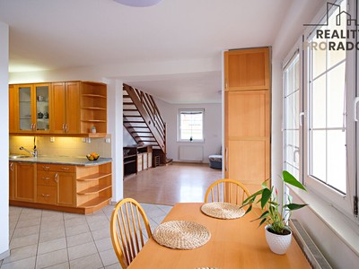 Prodej bytu 6 pokojů a více 156 m²
