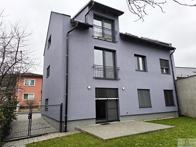 Pronájem bytu 3+kk 79 m² (Jednopodlažní)