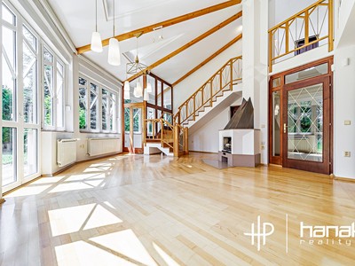 Prodej  rodinného domu 288 m², pozemek 839 m²