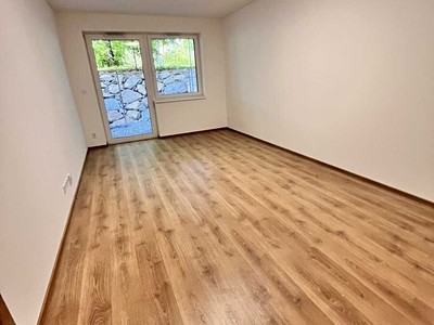 Pronájem bytu 1+kk 32 m²