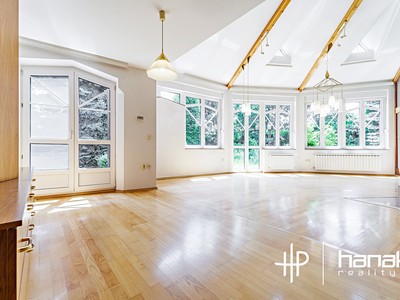 Prodej  rodinného domu 288 m², pozemek 839 m²