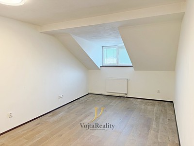 Pronájem bytu 3+kk 82 m²