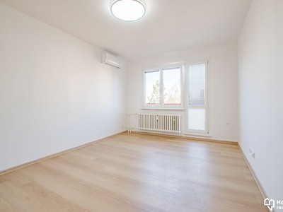 Pronájem bytu 1+1 38 m²